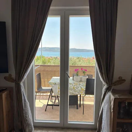Apartment Dragon Paradise - Sea View, Garden & Marina Split Riviera