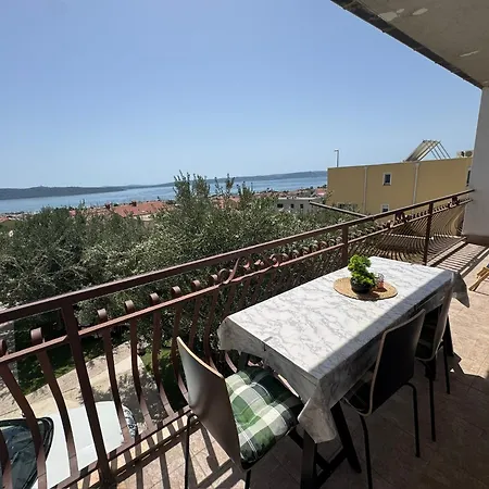 Dragon Paradise - Sea View, Jacuzzi & Sauna Kaštela